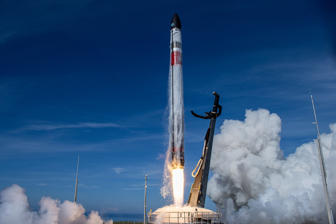 Rocket manufacturers face challenges in push for reusable launch vehicle  development - Aerospace America