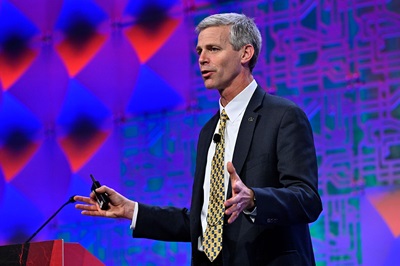 Dryden Lecturer Addresses Future of Getting to Greener Aviation Dryden Lecturer Addresses Future of Getting to Greener Aviation