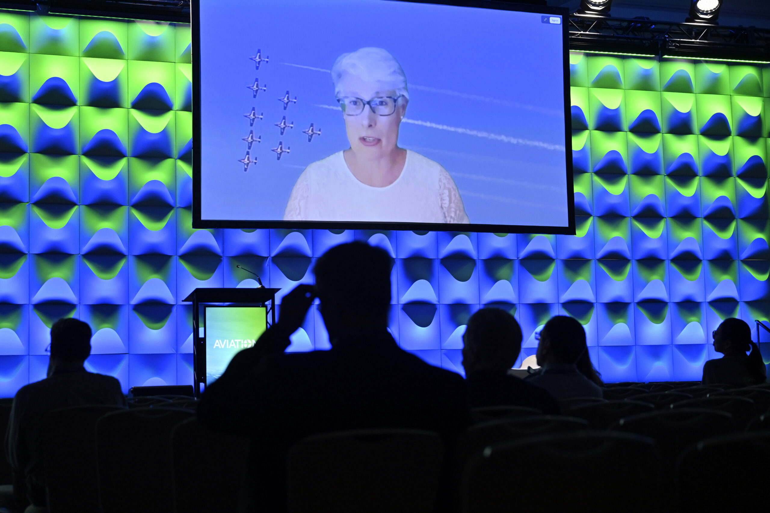 Keep pilots engaged and make autonomy ‘subordinate,’ professor says