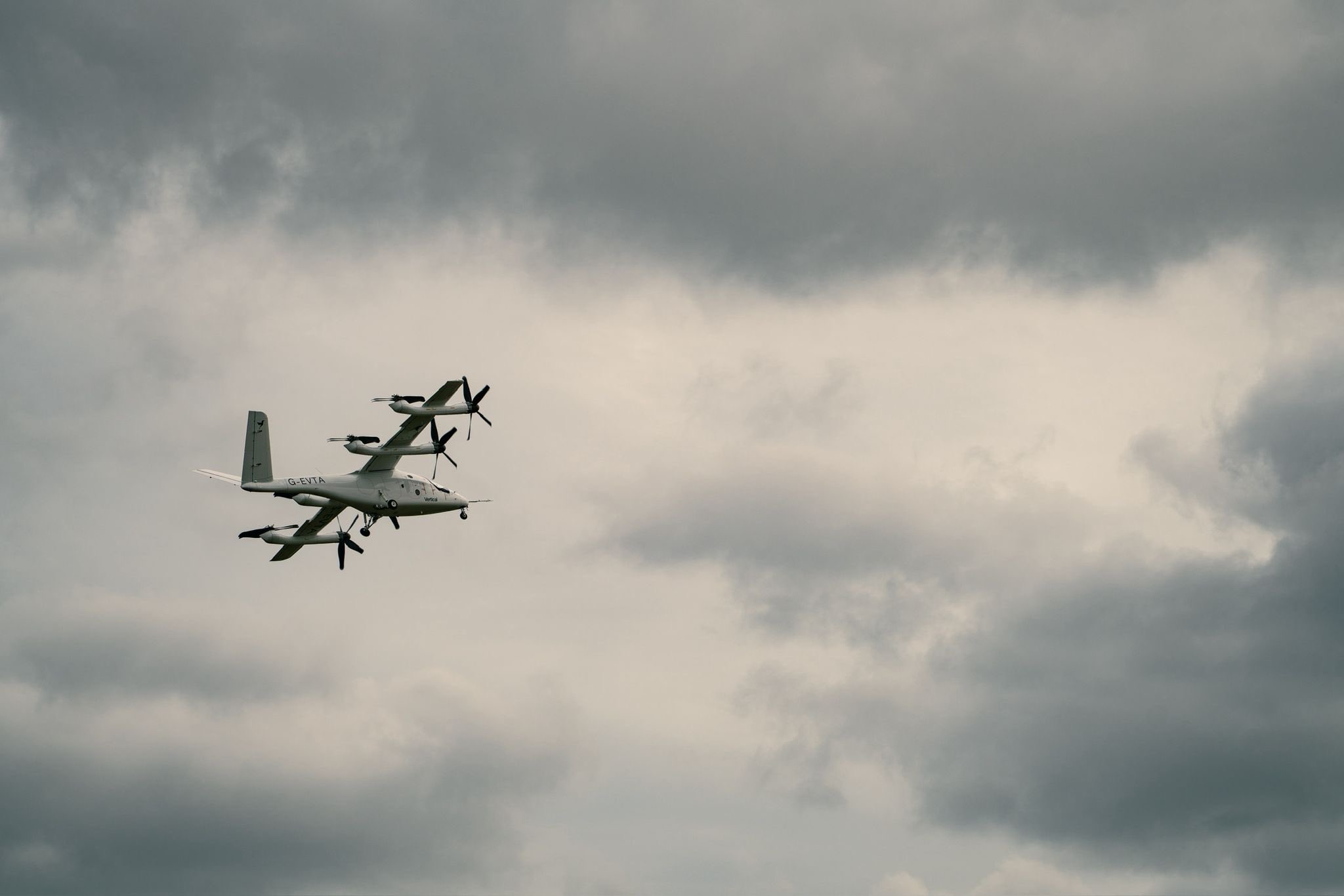 Farnborough International Airshow to spotlight defense, electric air taxis