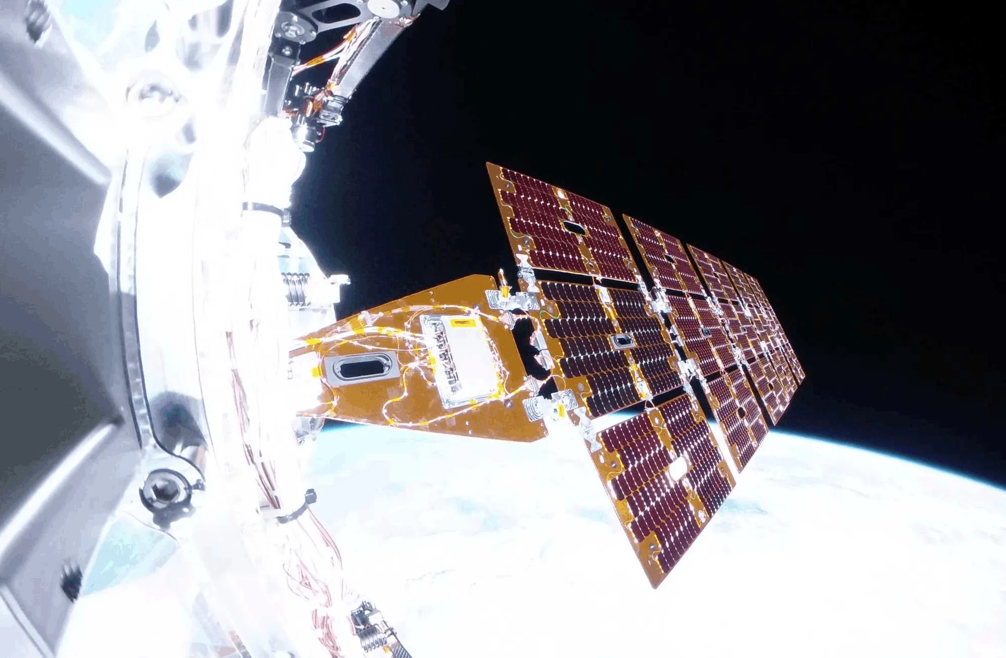 NASA calls off Swift observatory boost attempt, citing ‘control issue’